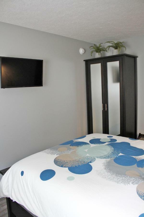 The Serenity Suite - Main Street Lodge in Berlin Exterior foto